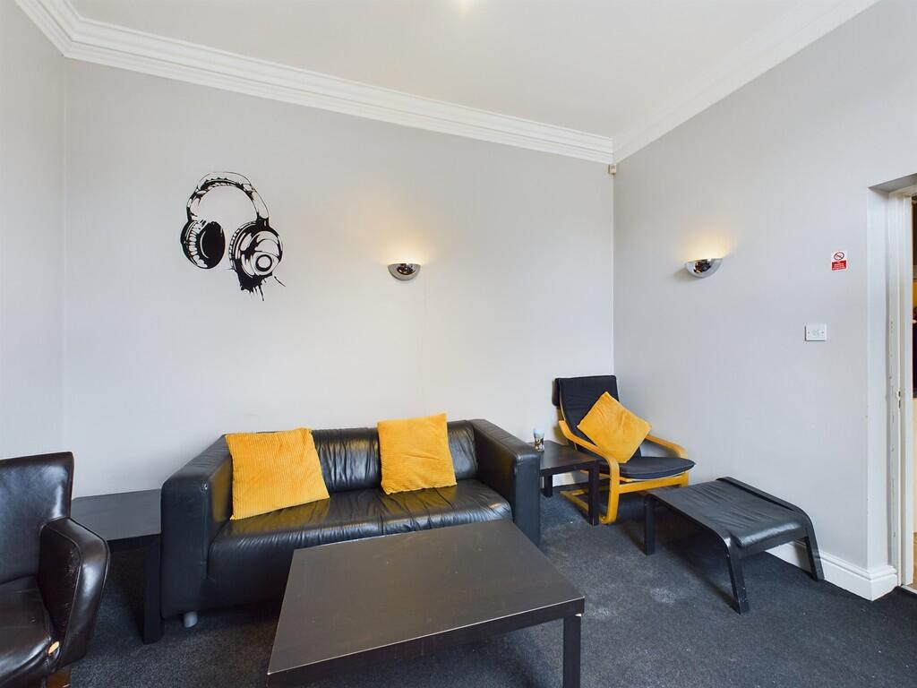 CAM01835G0-PR0152...