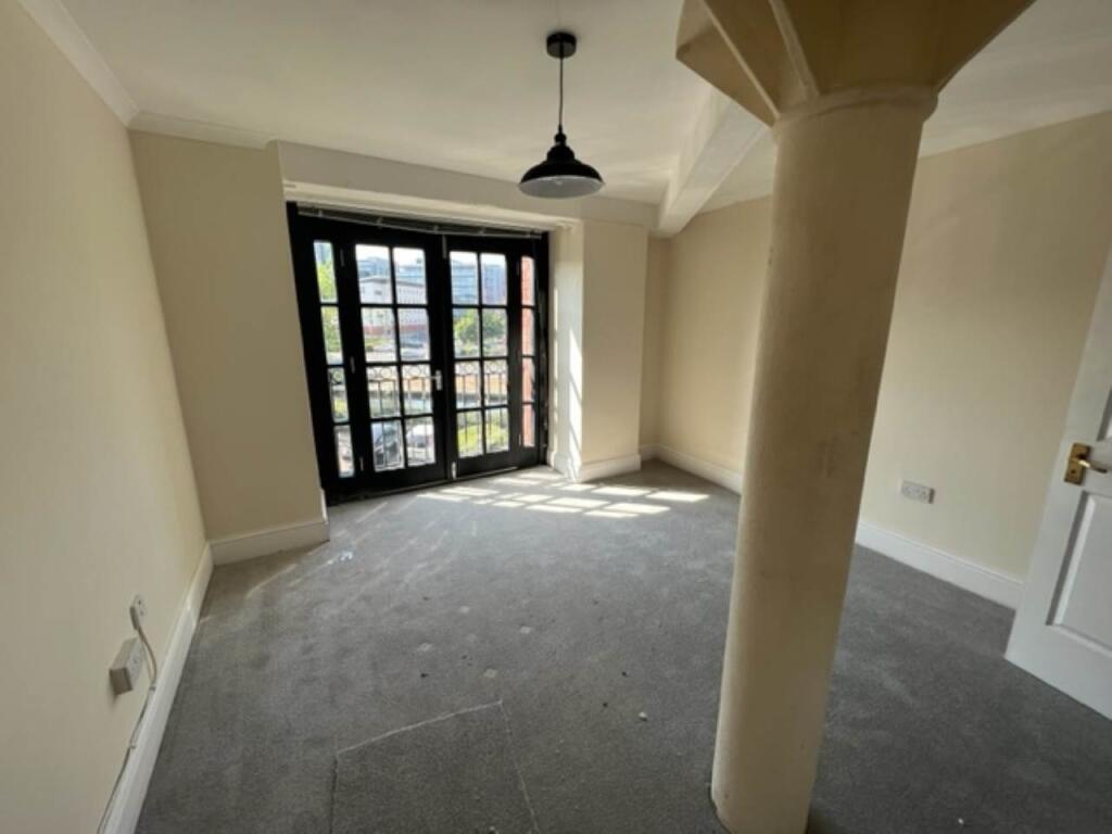 13 Spillers-Bedroom 