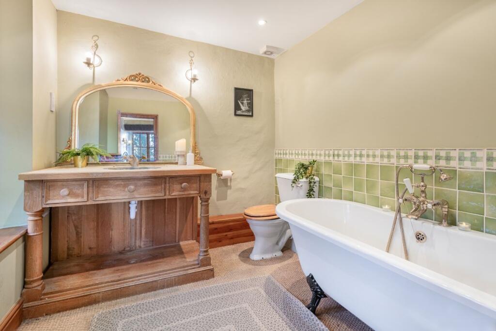 Bedroom One En-Suite