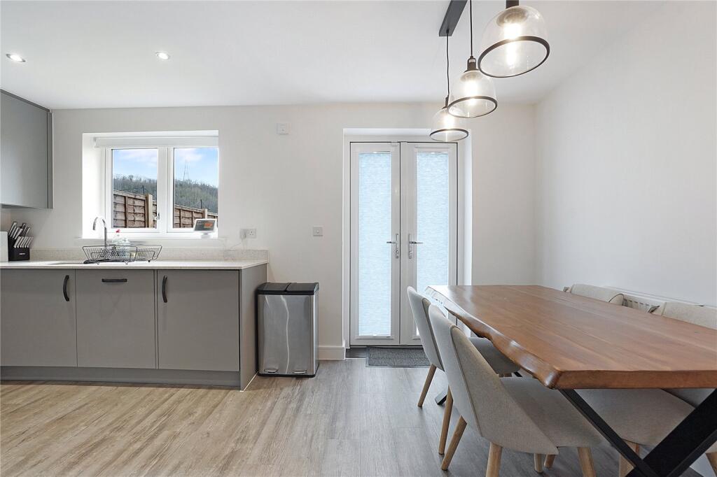 Kitchen/Dining
