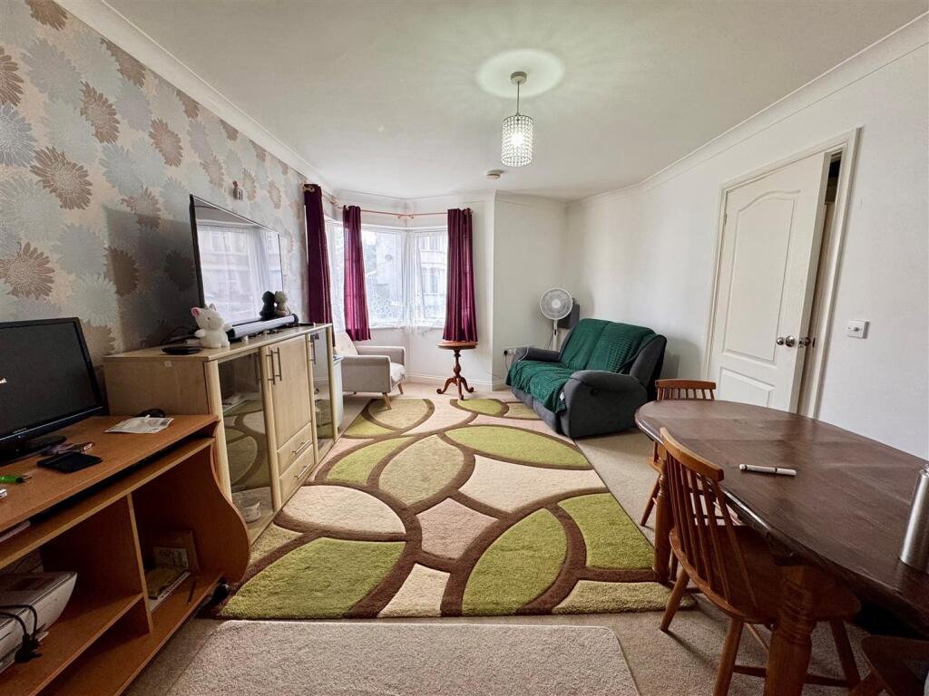 Living Room.jpg