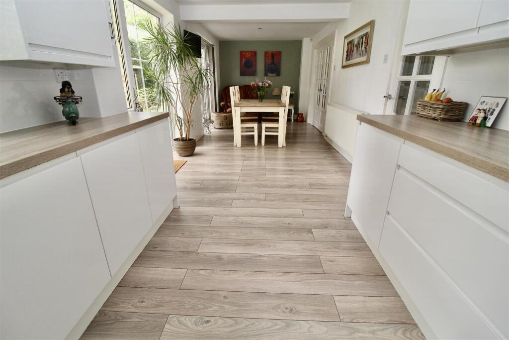 Family Kitchen/Dining/Sitting Room