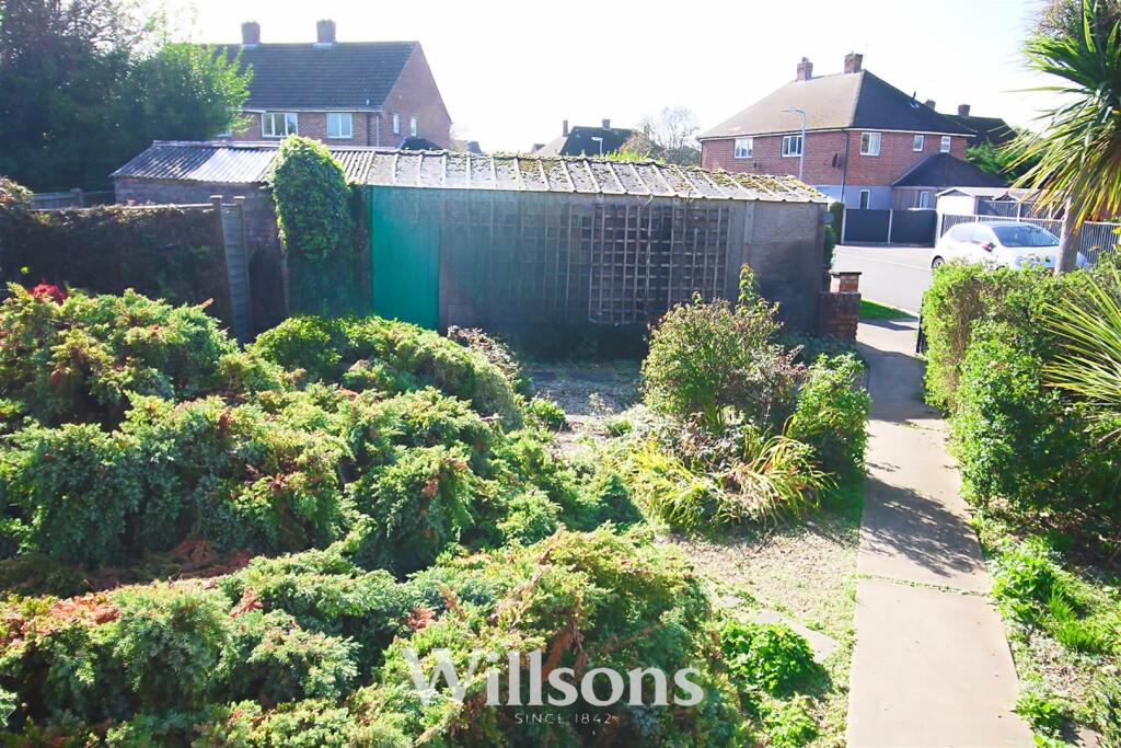 rear gdn b.jpg