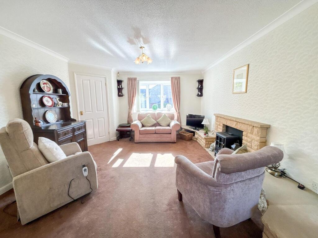 Lounge / Dining Room