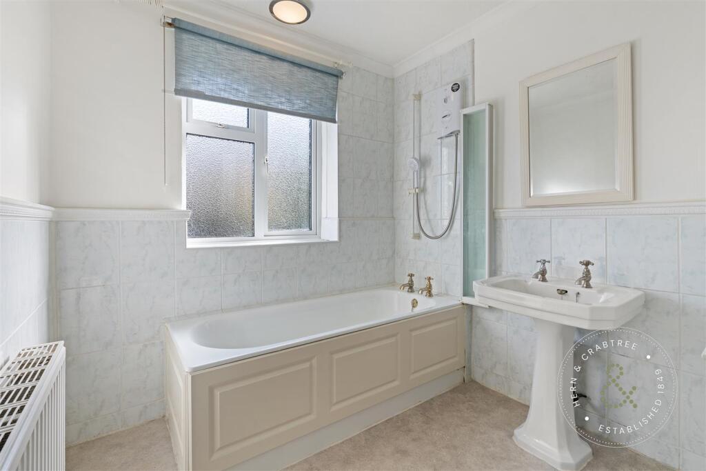 Horse Shoe Dr, Bristol, Hern Crabtree (24).jpg