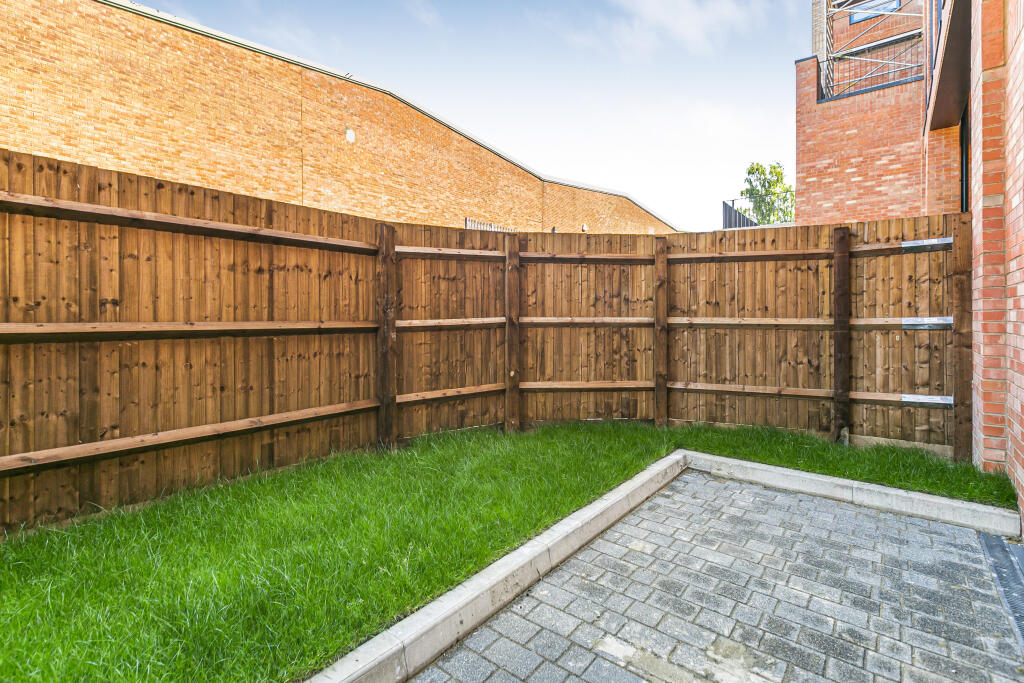 Duplex garden