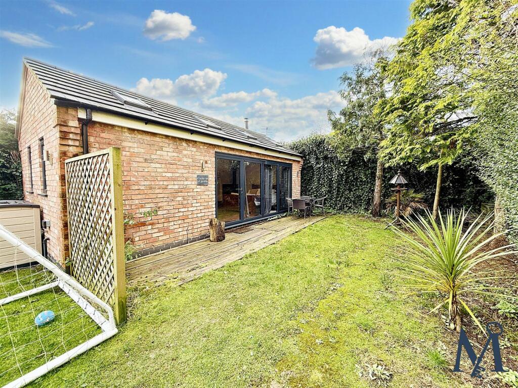 Self Contained Annex