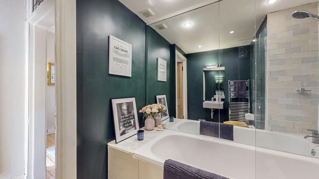 43-print-97 Queen...