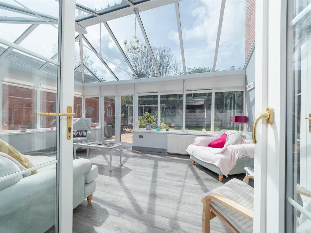 22 St Peters Way-23.jpg