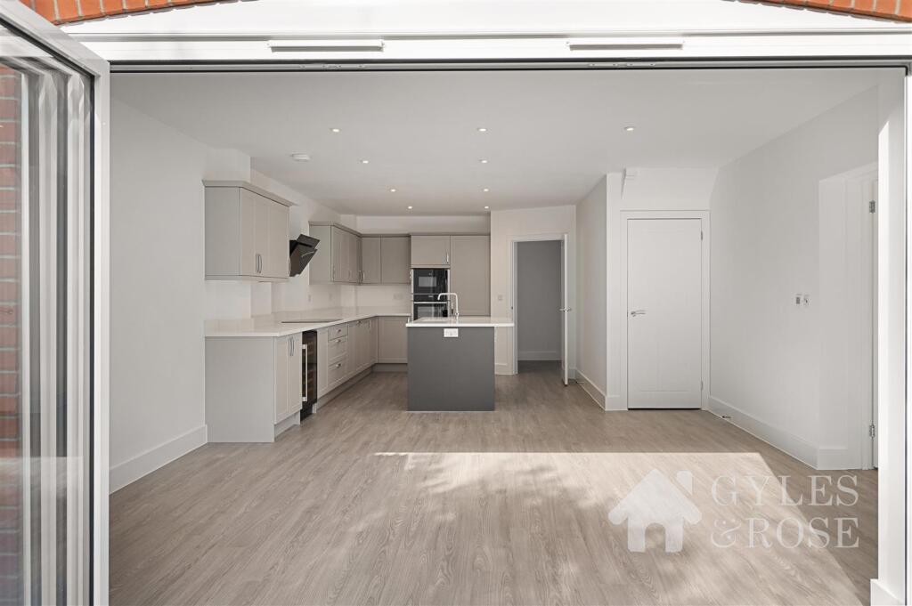 Kitchen/Living Area