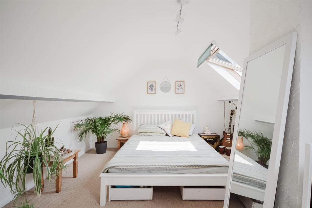 32 Oxford Square 15.jpg