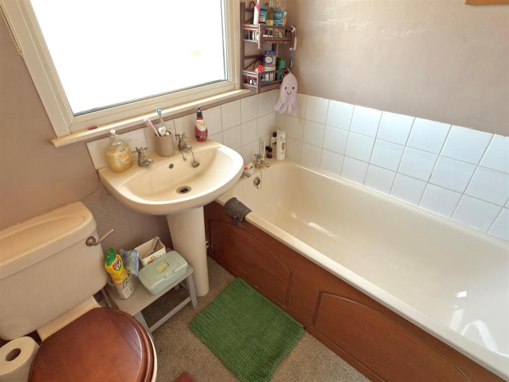 Bathroom.jpg