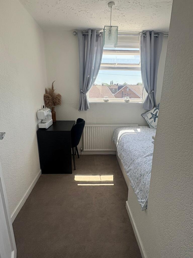 0b9cd4c3-1fdf-43a2-8ed7-b14fa0ae4d46