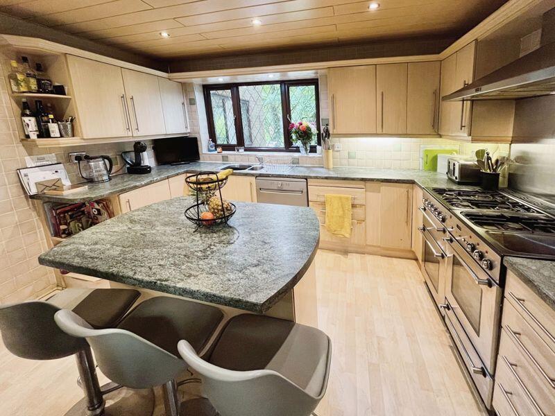 Kitchen diner