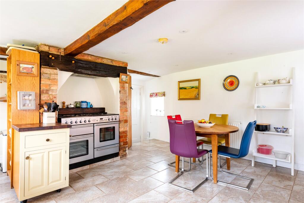 Kitchen/Breakfast