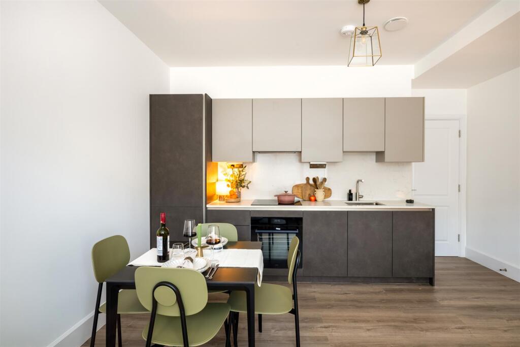 Gemini Show Flats Low Res-29.jpg