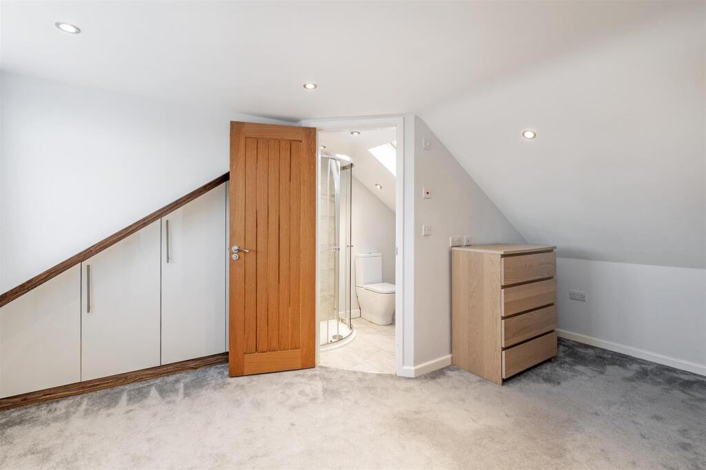 44 Delamere Road-1_lo.jpg