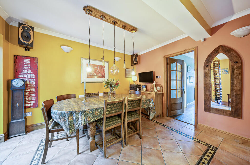 dining1