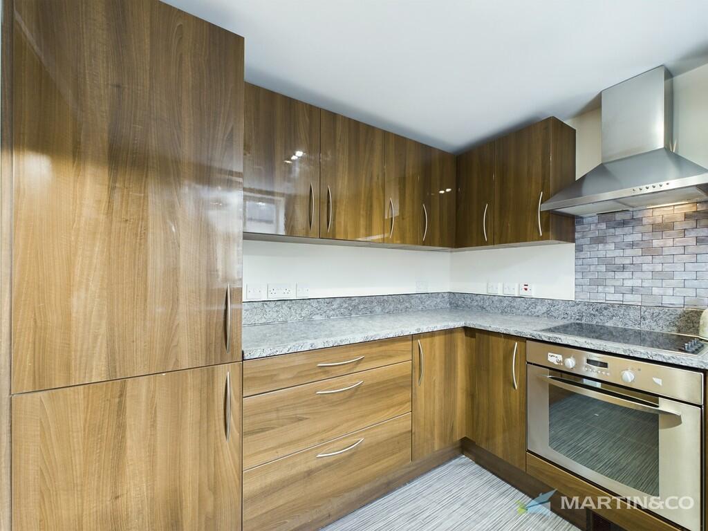 CAM02318G0-PR0402...