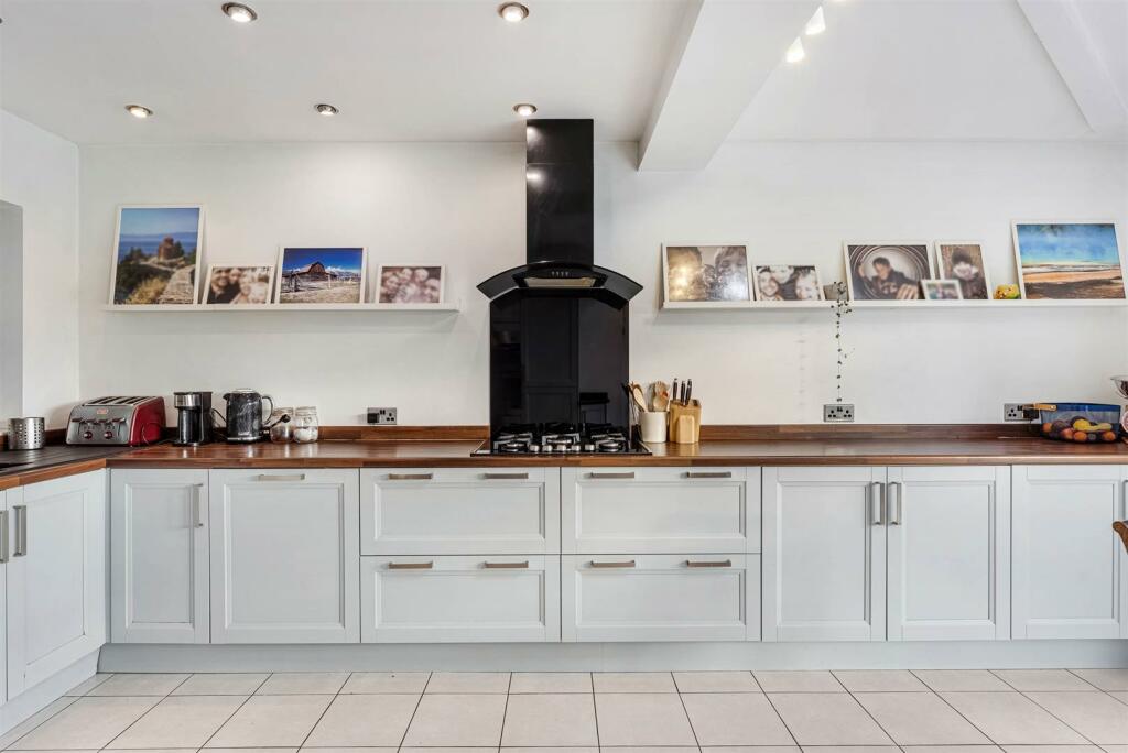 Dining Kitchen Aspect 5