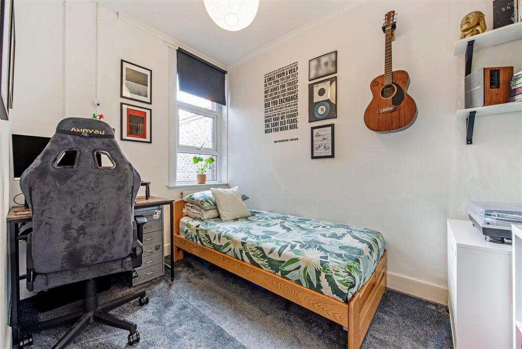 Bedroom 3.jpg