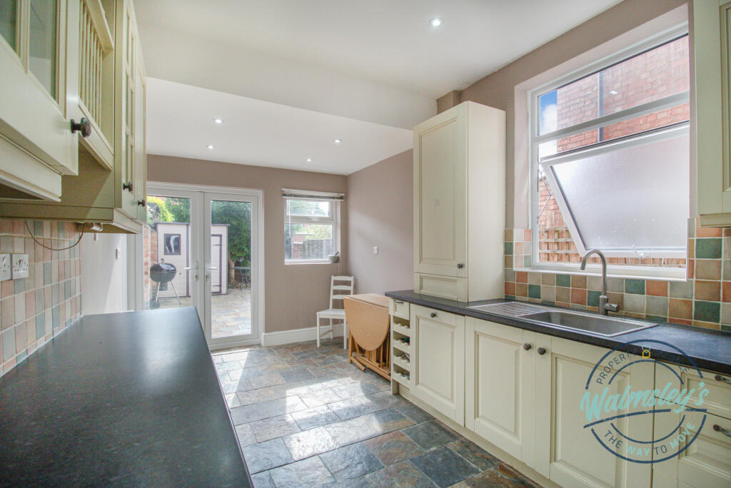 Kitchen dining with French doors