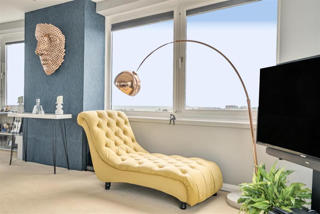 For Sale by Aspire Residential | Arundel Lodge