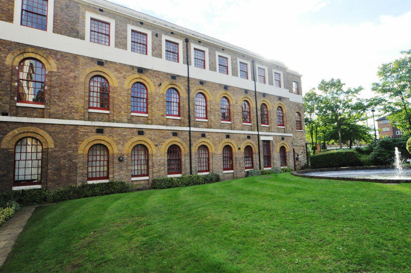 1 bedroom Apartment - 6-12 months LET