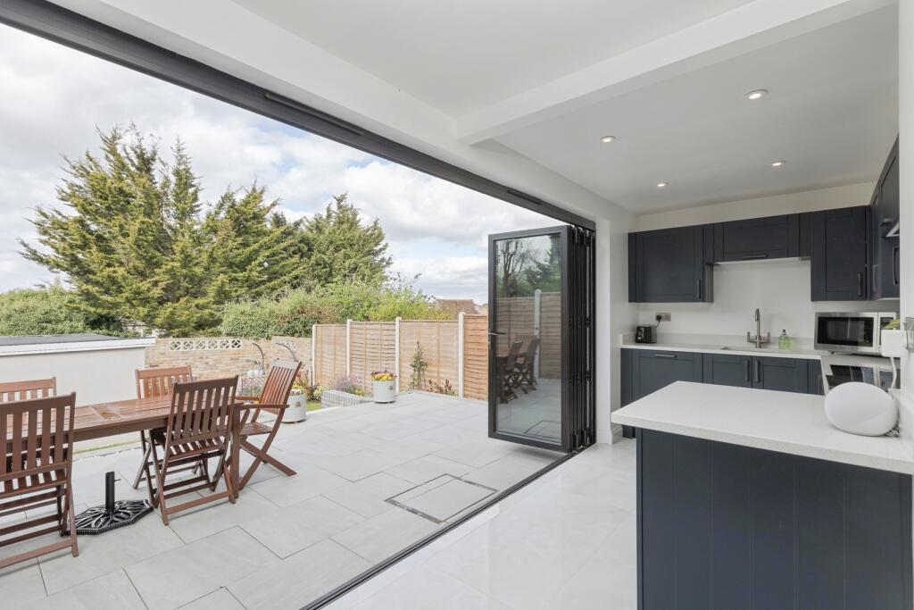 Kitchen/Bifolds