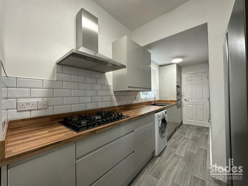 Kitchen 1