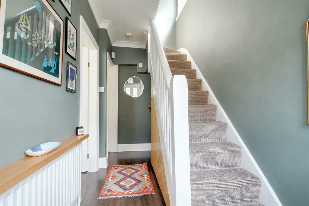 Entrance Hall_1.jpeg