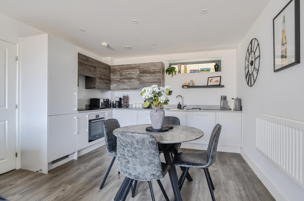 1311449-12-685168...