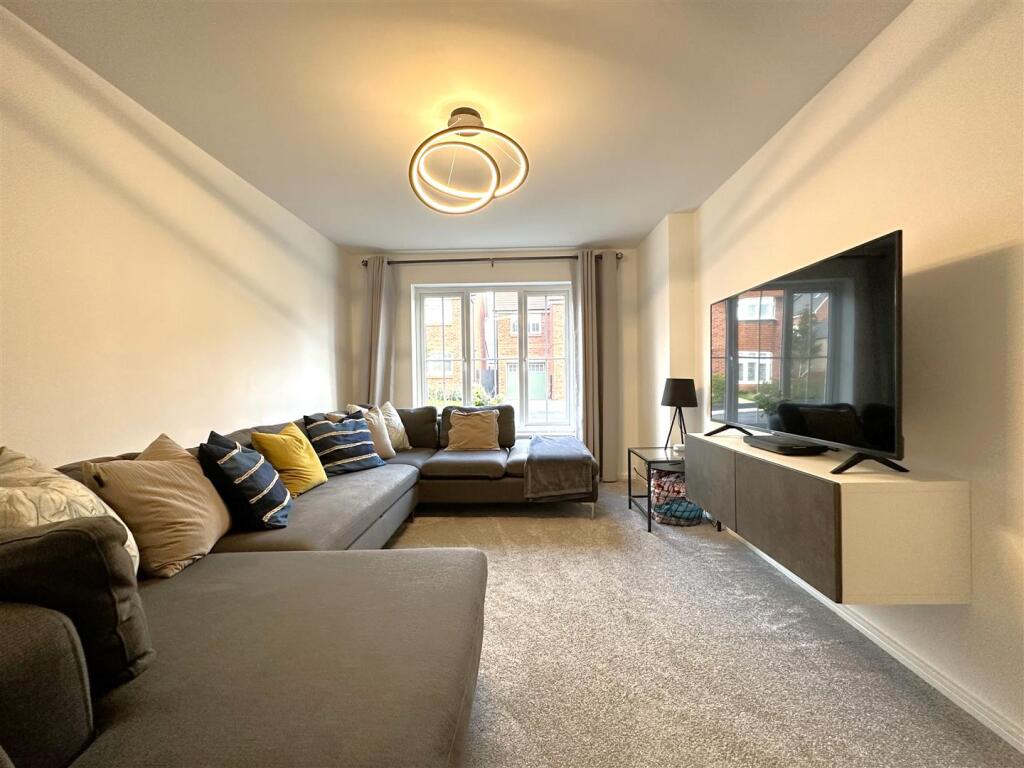 Generous Living Room 259