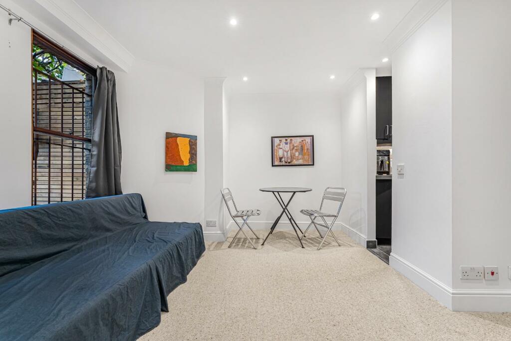 Studio 221 Archway-5.jpg