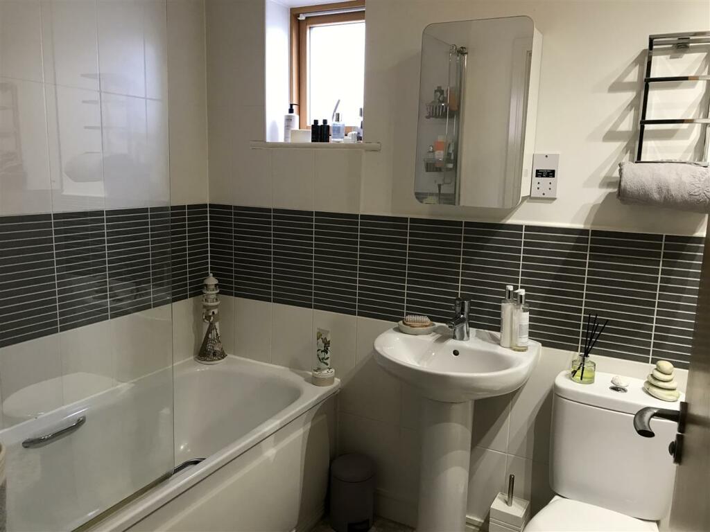 Bathroom.jpeg