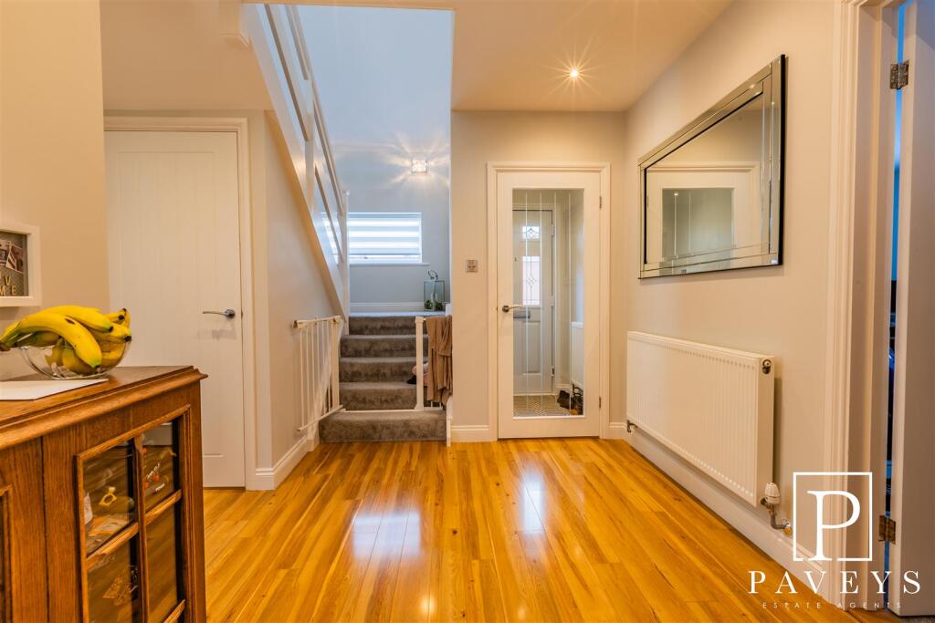 ENTRANCE HALL