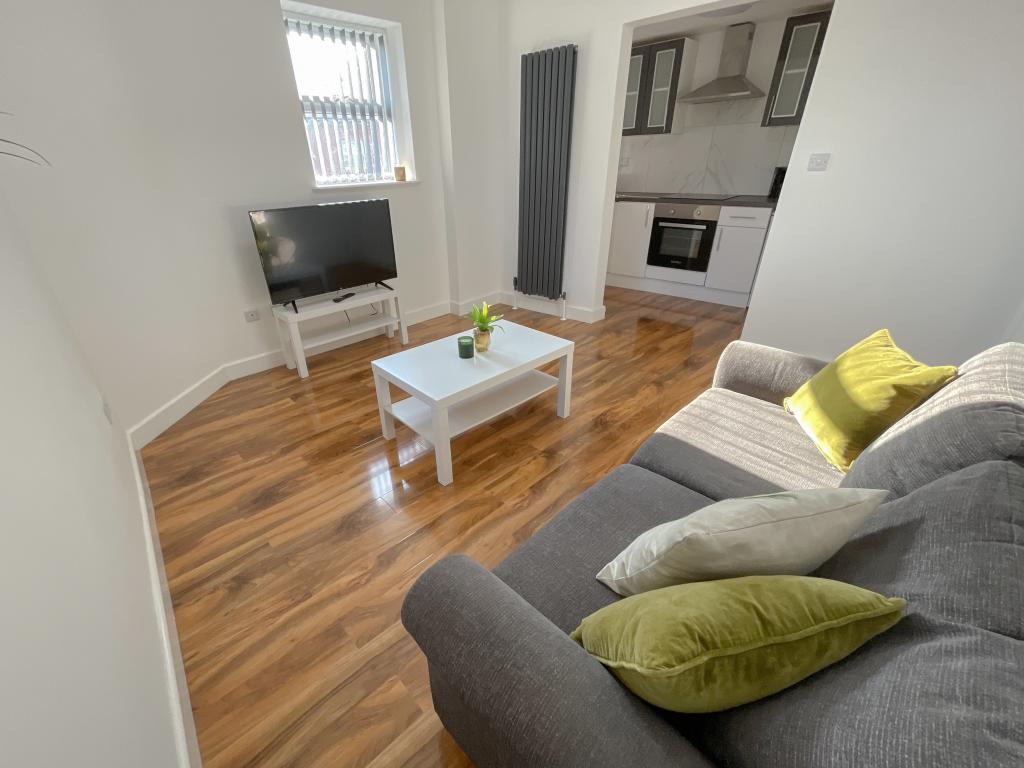 Flat 7, 163A Kensing