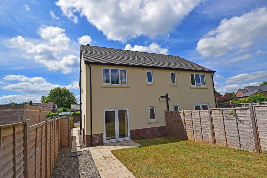 5 Periwinkle Cottages, rear.jpg