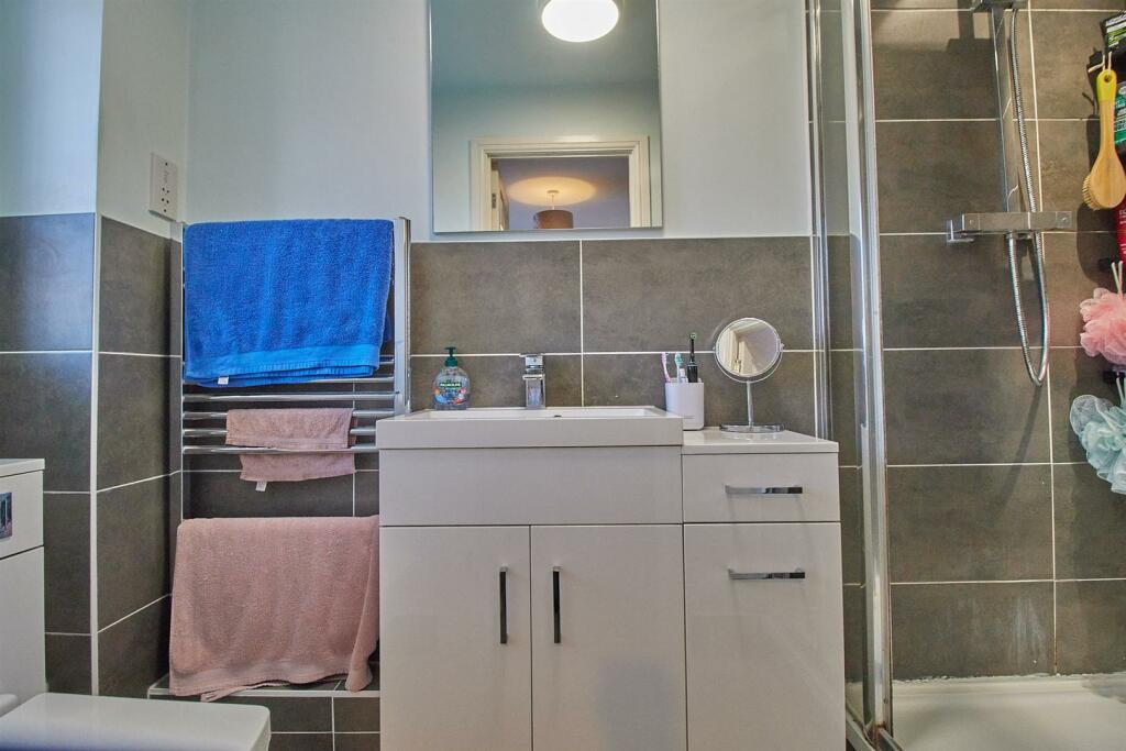 REFITTED EN SUITE SHOWER ROOM