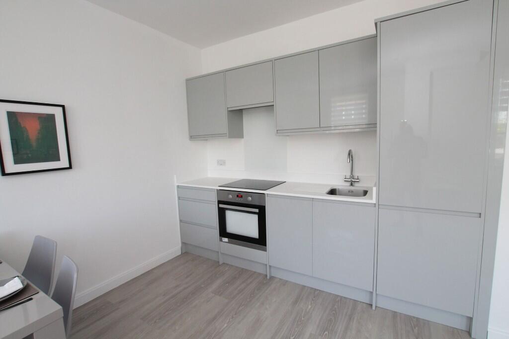 High Street, Hornchurch, London, RM12