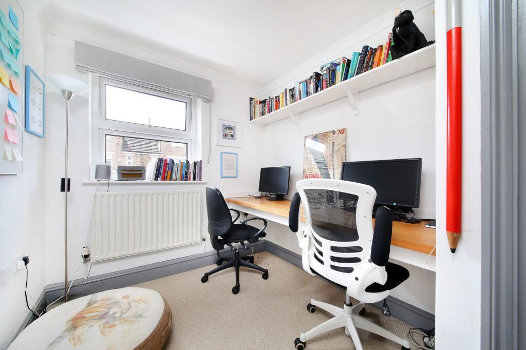 Bedroom/Study