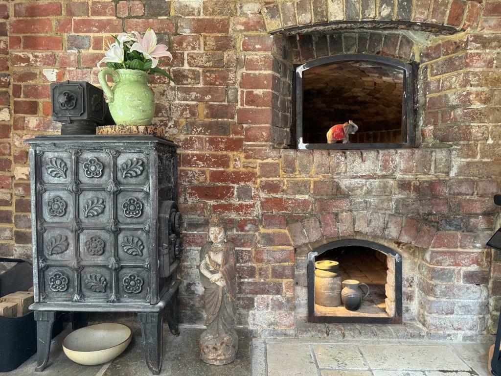 Bread ovens