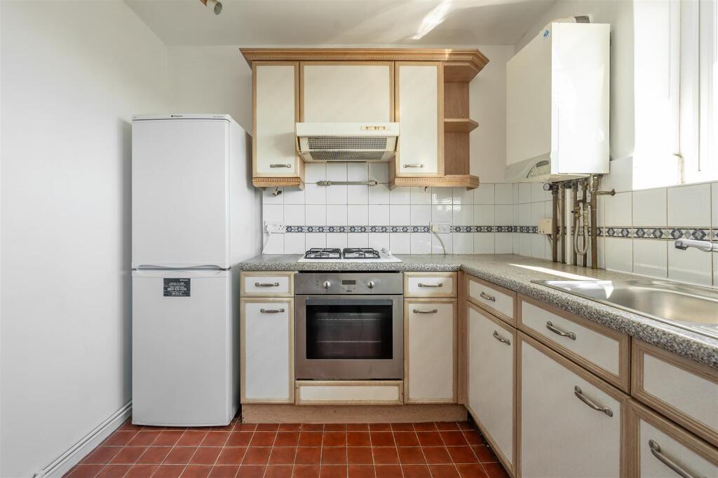 Forest View Road E12