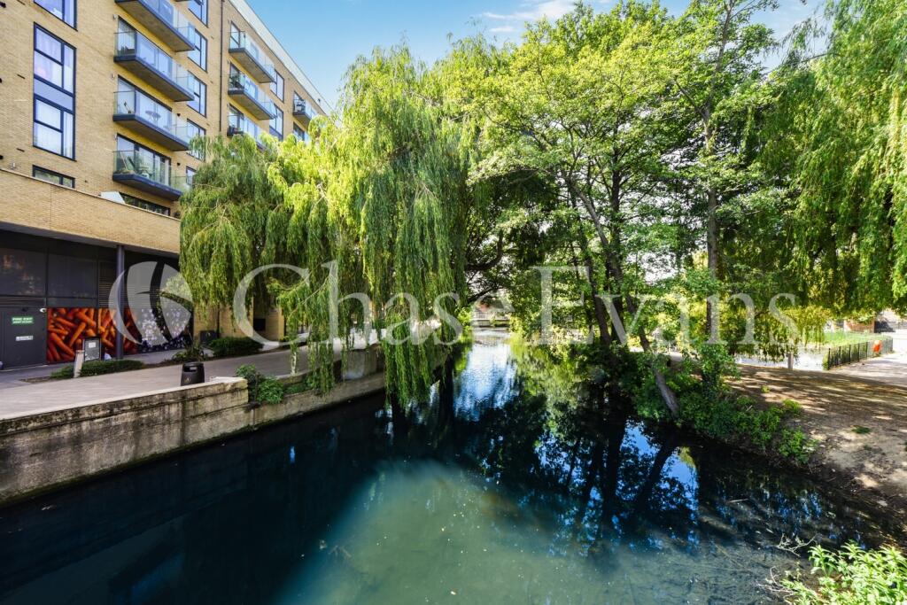 The Duke, Langley Sq