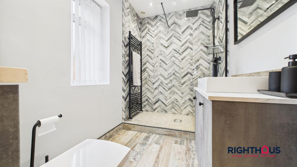 En Suite Shower Room
