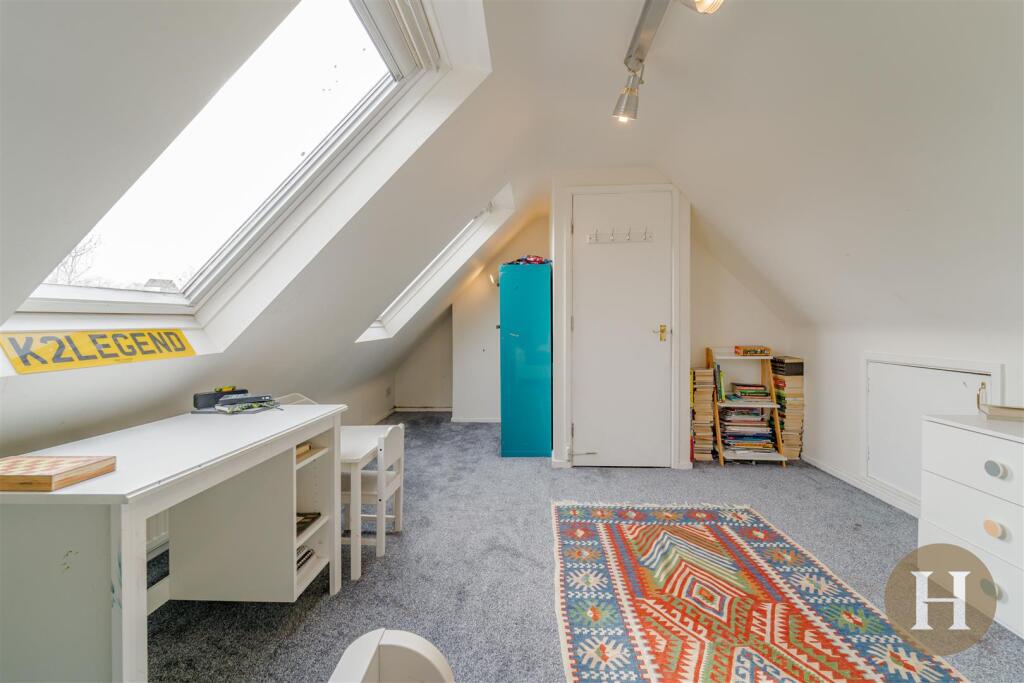 Hadleigh Estate Agents-37.jpg