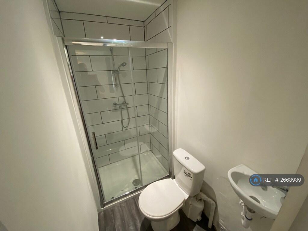 Bedroom 2 En Suite