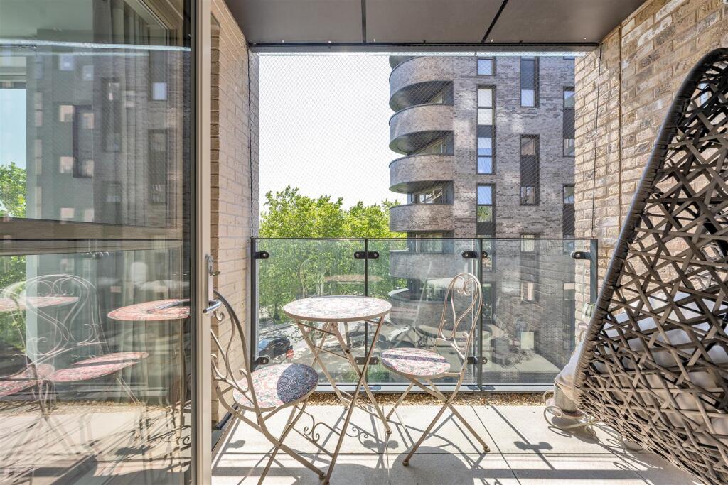 Balcony-1.jpg