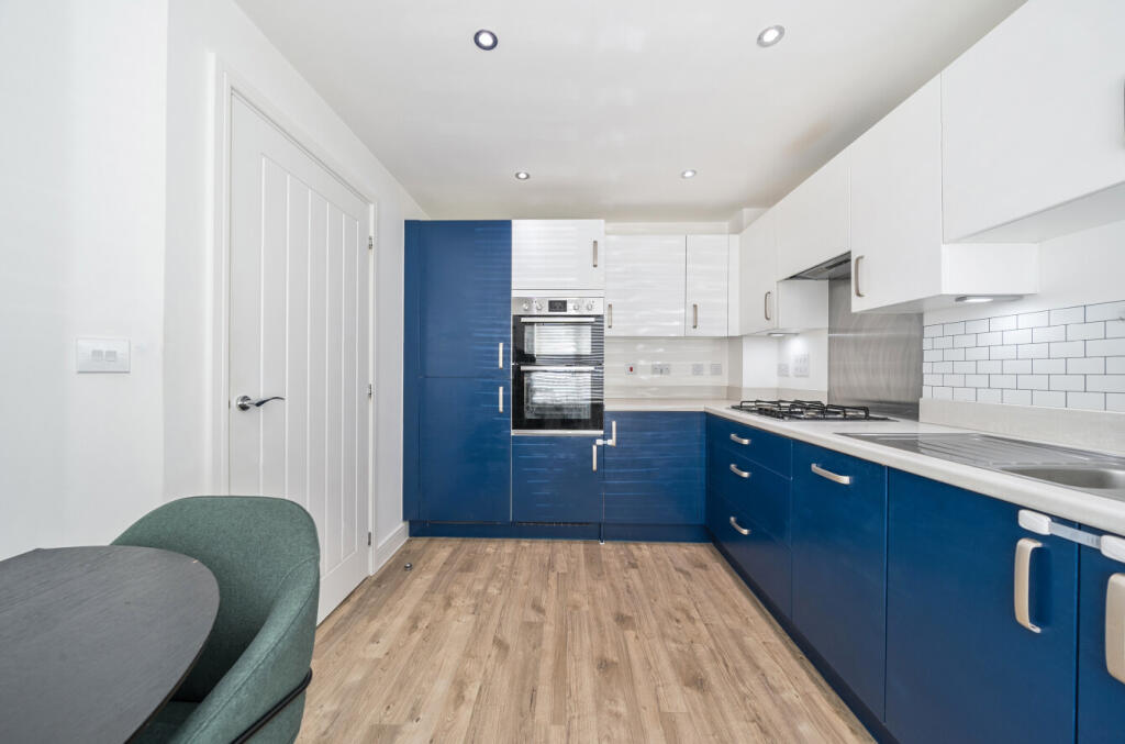 1295886-11-682cb1...