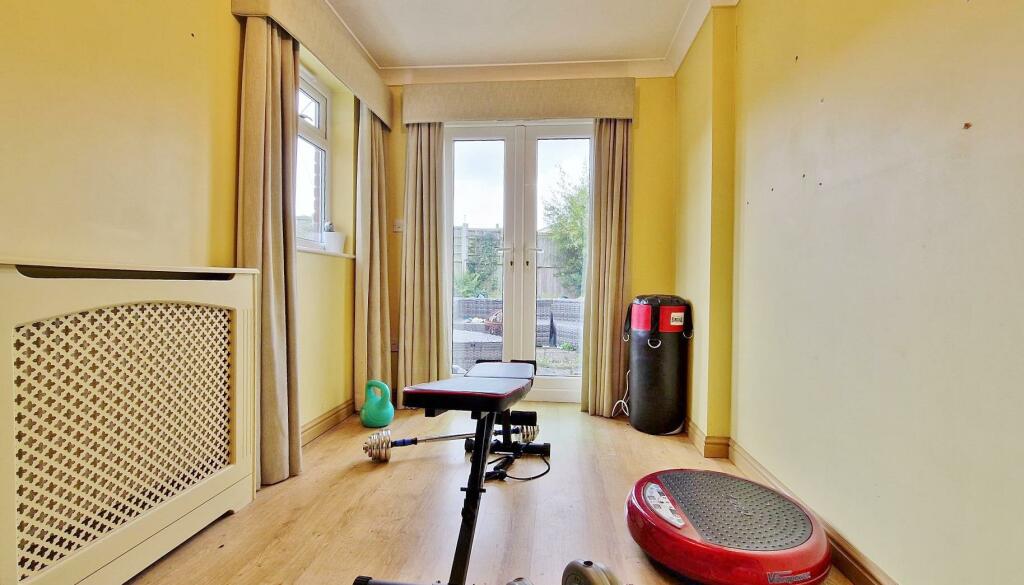 Sunroom/Bedroom 5